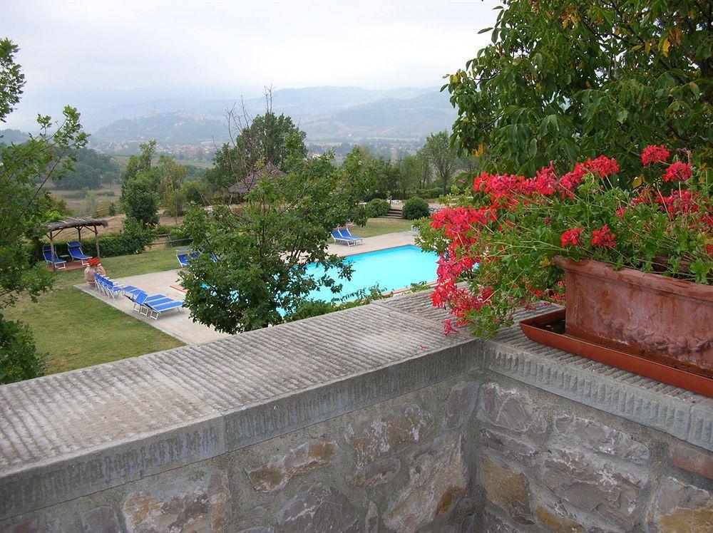 Borgo Corsignano Pension Poppi Buitenkant foto