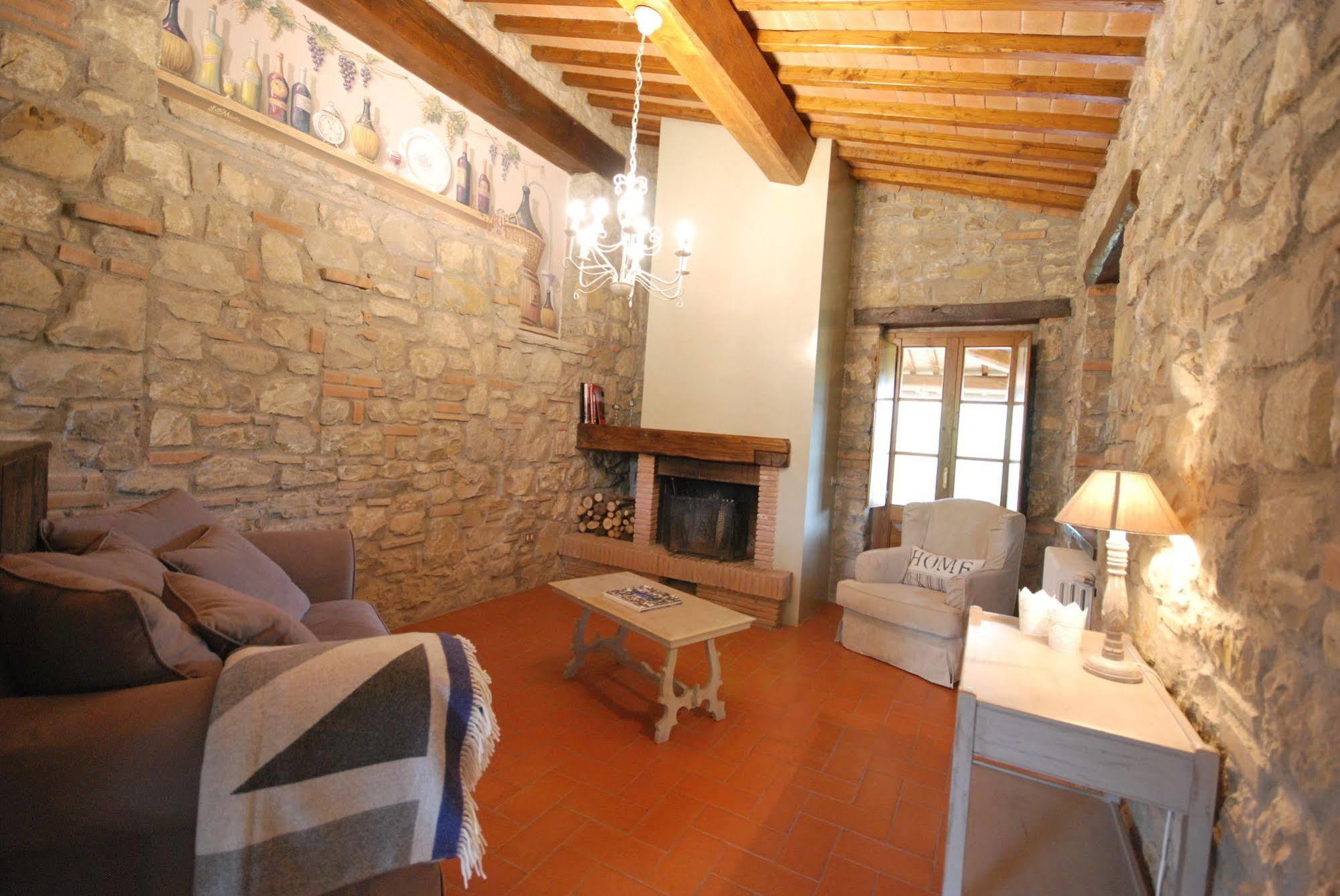 Borgo Corsignano Pension Poppi Buitenkant foto