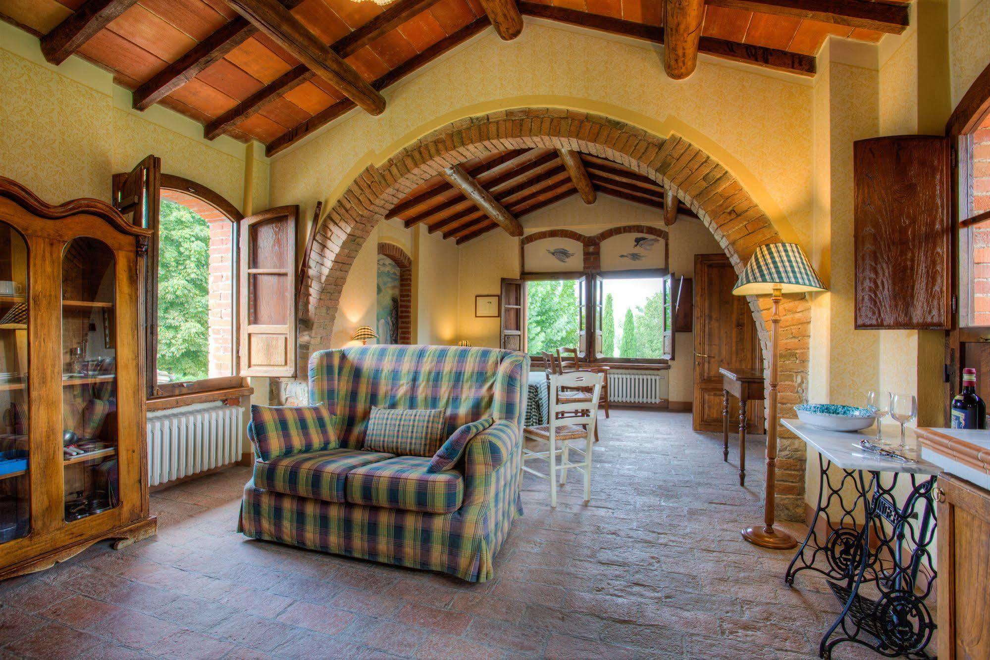 Borgo Corsignano Pension Poppi Buitenkant foto